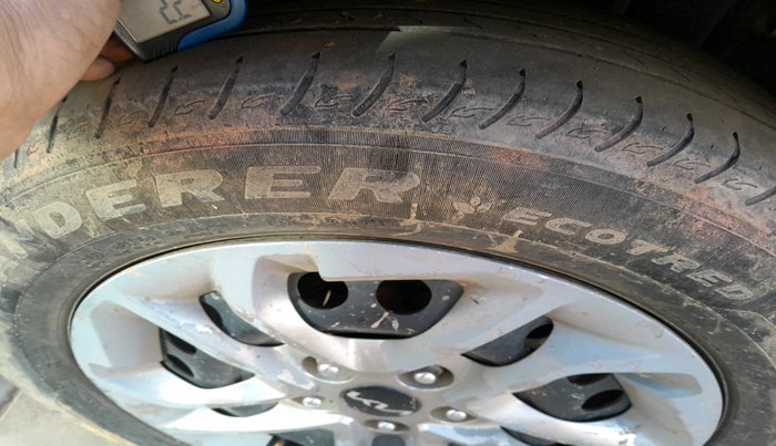 2023 KIA CARENS PRESTIGE 1.5 DIESEL 7 STR, Diesel, Manual, 2,26,405 km, tyre