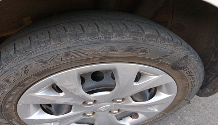 2015 Hyundai Grand i10 MAGNA 1.2 KAPPA VTVT, Petrol, Manual, 30,191 km, tyre