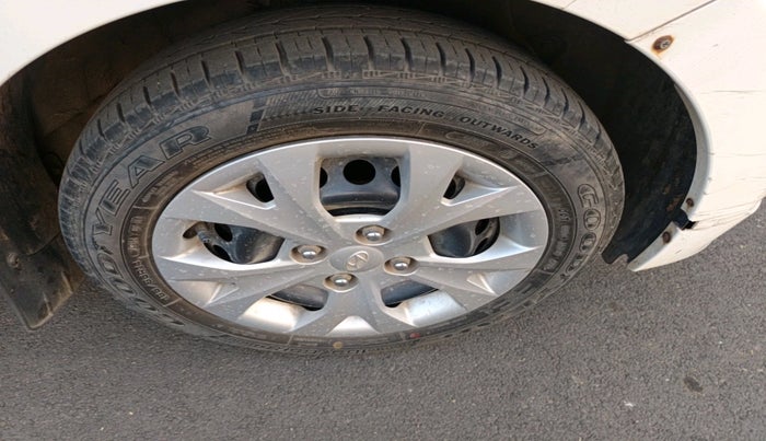 2015 Hyundai Grand i10 MAGNA 1.2 KAPPA VTVT, Petrol, Manual, 30,191 km, tyre