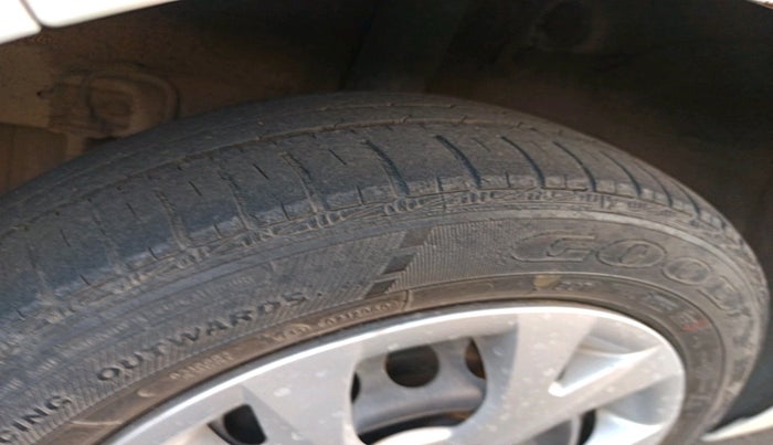 2015 Hyundai Grand i10 MAGNA 1.2 KAPPA VTVT, Petrol, Manual, 30,191 km, tyre