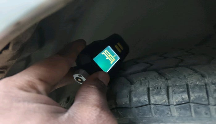 2011 Maruti Swift VXI, Petrol, Manual, 16,610 km, tyre