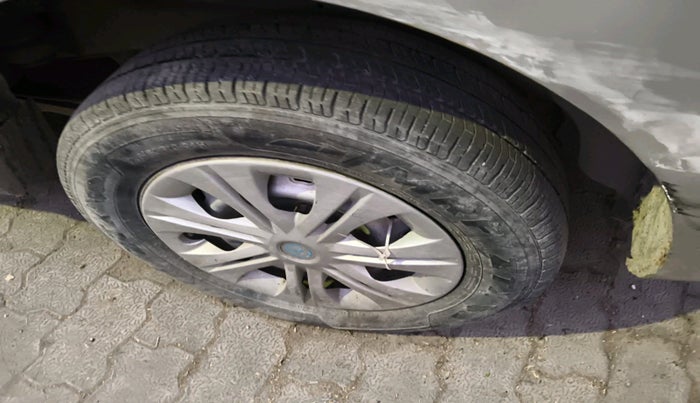 2010 Mahindra Xylo D2, Diesel, Manual, 1,10,956 km, tyre