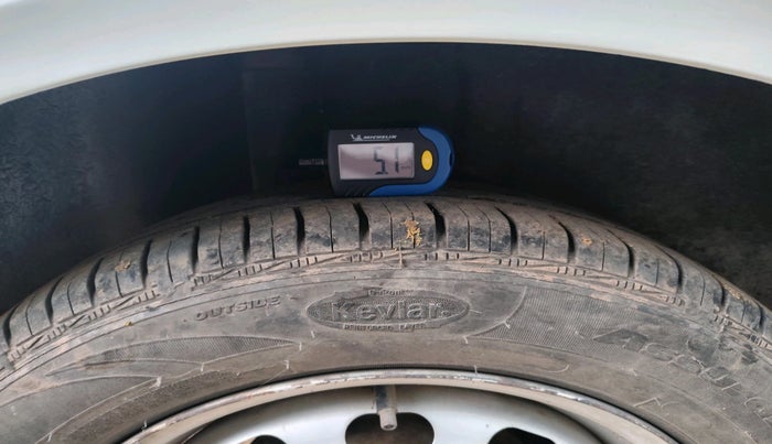 2011 Ford Figo LXI 1.2 PETROL, Petrol, Manual, 90,762 km, tyre