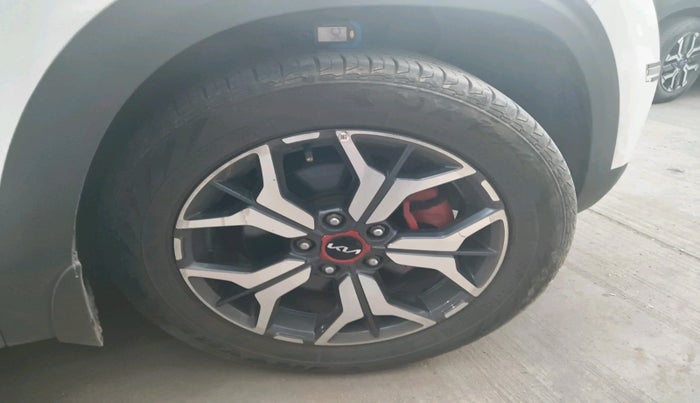 2022 KIA SELTOS GTX PLUS 1.5 DIESEL AT, Diesel, Automatic, 30,175 km, tyre