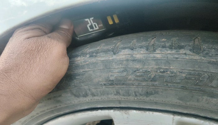 2012 Hyundai Verna FLUIDIC 1.6 CRDI SX, Diesel, Manual, 81,890 km, tyre