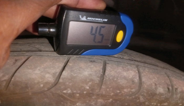 2017 Maruti Swift ZXI, Petrol, Manual, 70,043 km, tyre