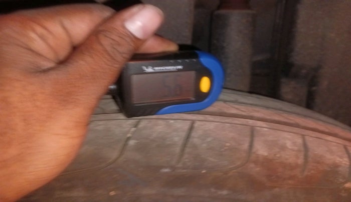 2017 Maruti Swift ZXI, Petrol, Manual, 70,043 km, tyre