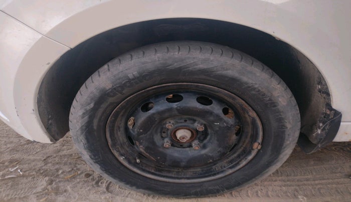 2018 Tata Tiago XT PETROL, Petrol, Manual, 78,826 km, tyre