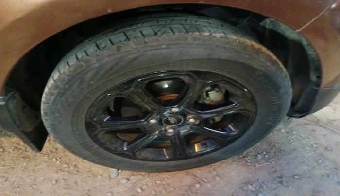 2020 Ford Ecosport TITANIUM 1.5L THUNDER EDTION DIESEL, Diesel, Manual, 1,44,883 km, tyre