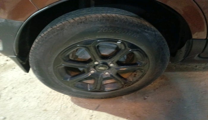 2020 Ford Ecosport TITANIUM 1.5L THUNDER EDTION DIESEL, Diesel, Manual, 1,44,883 km, tyre