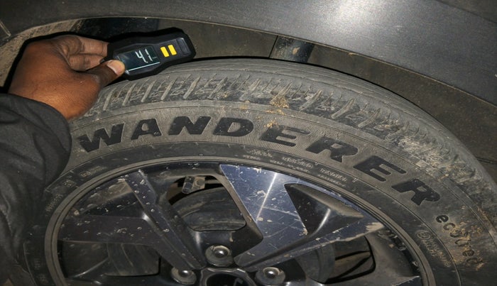 2022 KIA SONET HTX 1.5, Diesel, Manual, 1,09,710 km, tyre