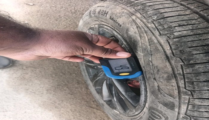 2013 Volkswagen Polo HIGHLINE DIESEL, Diesel, Manual, 1,06,483 km, tyre