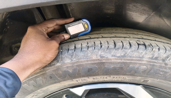 2022 Maruti BREZZA ZXI + SMART HYBRID DUAL TONE, Petrol, Manual, 50,005 km, tyre