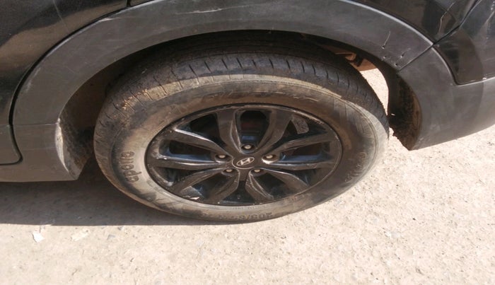 2019 Hyundai Creta SX 1.6 PETROL, Petrol, Manual, 1,03,836 km, tyre