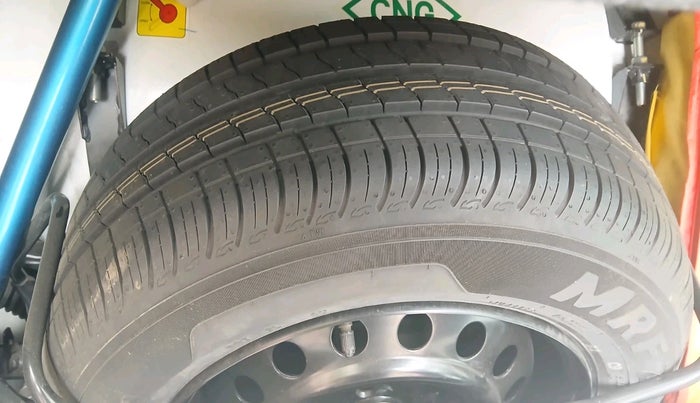 2022 Maruti New Wagon-R VXI CNG 1.0, Petrol, Manual, 58,395 km, tyre