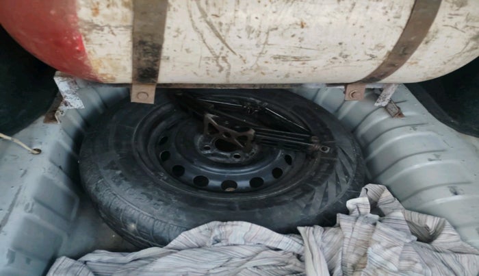 2018 Nissan Sunny XV PETROL, Petrol, Manual, 65,000 km, tyre