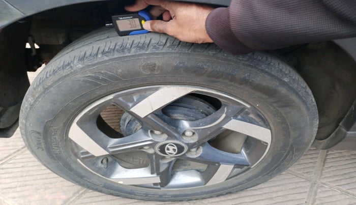 2019 Hyundai VENUE SX 1.0 (O) TURBO, Petrol, Manual, 62,184 km, tyre