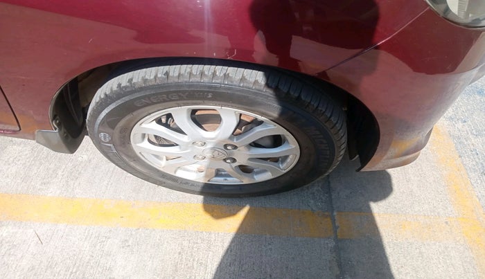 2013 Honda Amaze 1.2L I-VTEC VX, Petrol, Manual, 73,579 km, tyre