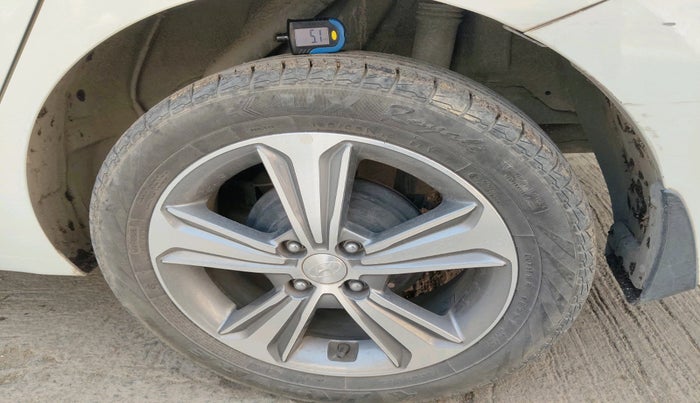 2018 Hyundai Verna 1.6 CRDI SX + AT, Diesel, Automatic, 72,797 km, tyre