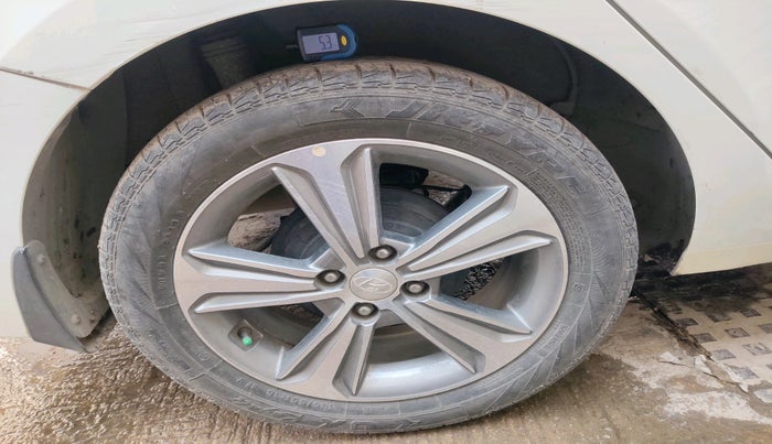 2018 Hyundai Verna 1.6 CRDI SX + AT, Diesel, Automatic, 72,797 km, tyre