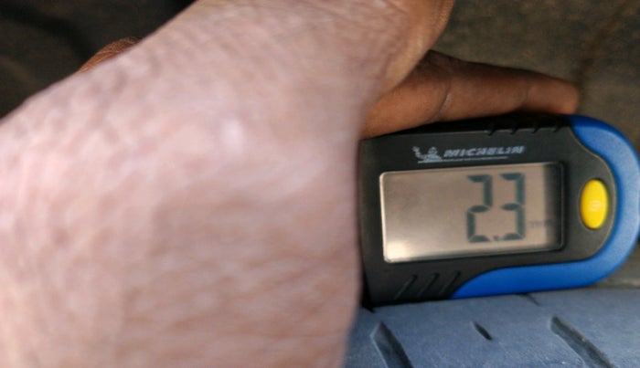 2024 Maruti Ertiga ZXI SHVS, Petrol, Manual, 40,106 km, tyre