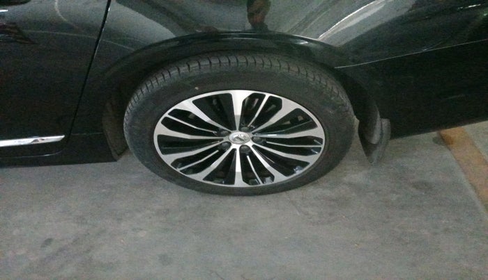 2022 Volvo S90 B5 Ultimate, Petrol, Automatic, 9,962 km, tyre