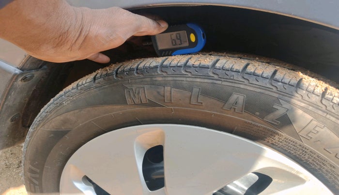 2016 Maruti Celerio ZXI AMT, Petrol, Automatic, 1,53,380 km, tyre