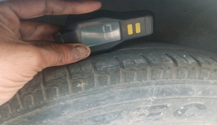 2016 Hyundai i10 MAGNA 1.1, Petrol, Manual, 42,207 km, tyre