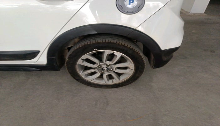 2019 Hyundai i20 Active 1.2 SX, Petrol, Manual, 46,830 km, tyre