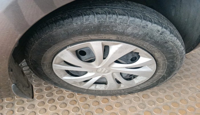 2021 Maruti Swift VXI, Petrol, Manual, 70,768 km, tyre