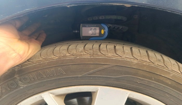 2015 Volkswagen Polo HIGHLINE1.2L, Petrol, Manual, 90,212 km, tyre