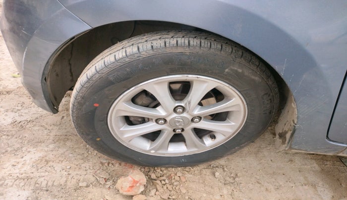 2015 Hyundai Grand i10 ASTA 1.2 KAPPA VTVT, Petrol, Manual, 1,61,329 km, tyre