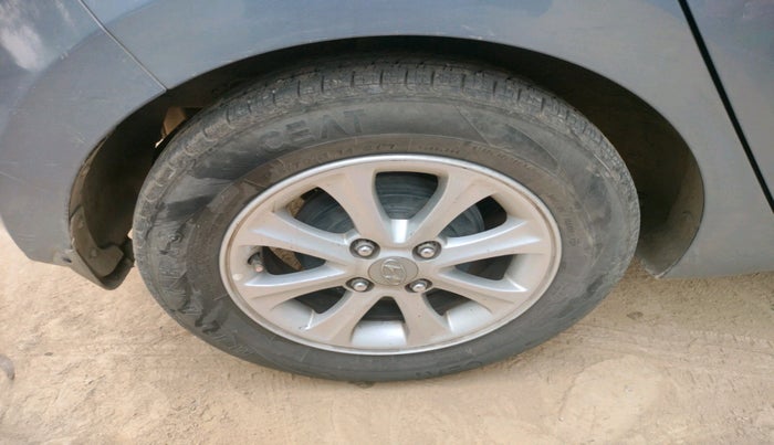 2015 Hyundai Grand i10 ASTA 1.2 KAPPA VTVT, Petrol, Manual, 1,61,329 km, tyre