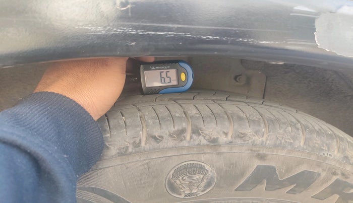 2014 Honda CRV 2.4L 4WD AVN AT, Petrol, Automatic, 1,46,996 km, tyre