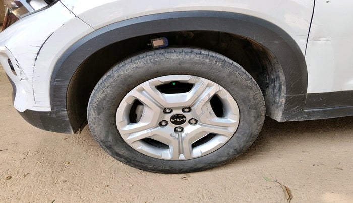 2023 KIA SONET HTK PLUS 1.0 IMT, Petrol, Manual, 66,392 km, tyre