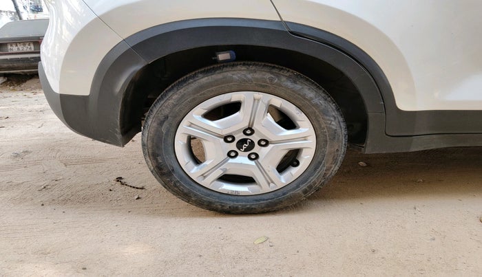 2023 KIA SONET HTK PLUS 1.0 IMT, Petrol, Manual, 66,392 km, tyre