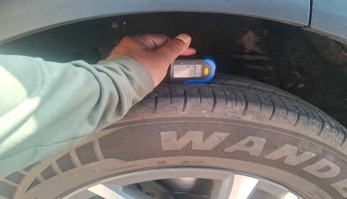 2023 Mahindra XUV700 AX 5 D MT 5 STR, Diesel, Manual, 20,190 km, tyre