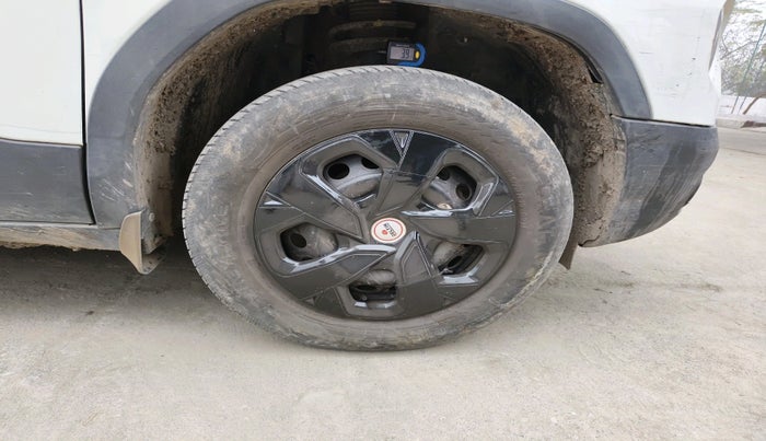 2024 Tata PUNCH ADVENTURE RHYTHM CNG, CNG, Manual, 81,829 km, tyre