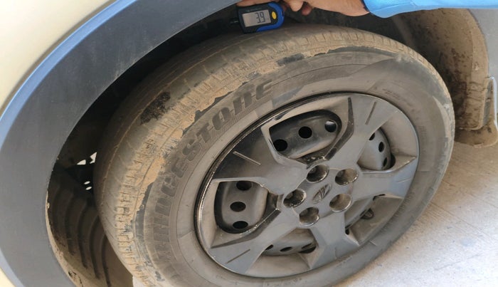 2021 Mahindra XUV300 W6 1.5 Diesel, Diesel, Manual, 96,560 km, tyre