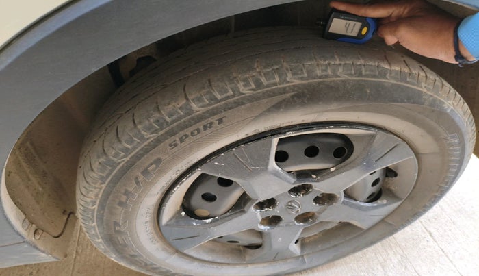 2021 Mahindra XUV300 W6 1.5 Diesel, Diesel, Manual, 96,560 km, tyre