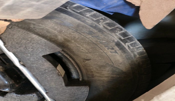 2021 Mahindra XUV300 W6 1.5 Diesel, Diesel, Manual, 96,560 km, tyre