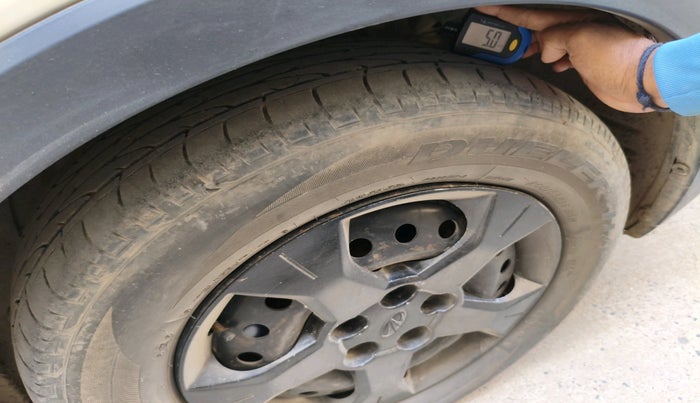 2021 Mahindra XUV300 W6 1.5 Diesel, Diesel, Manual, 96,560 km, tyre