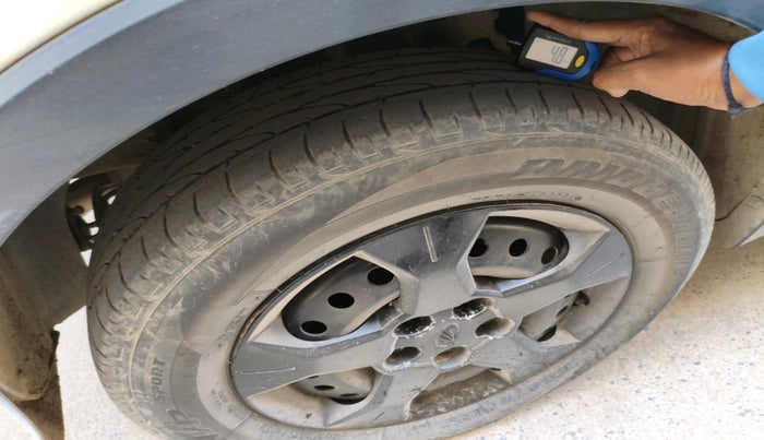 2021 Mahindra XUV300 W6 1.5 Diesel, Diesel, Manual, 96,560 km, tyre