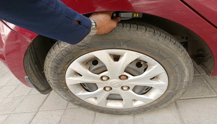 2015 Hyundai Grand i10 MAGNA 1.2 KAPPA VTVT, Petrol, Manual, 66,254 km, tyre