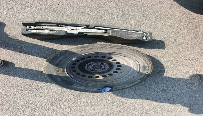 2015 Honda Amaze 1.2L I-VTEC S, Petrol, Manual, 54,543 km, tyre