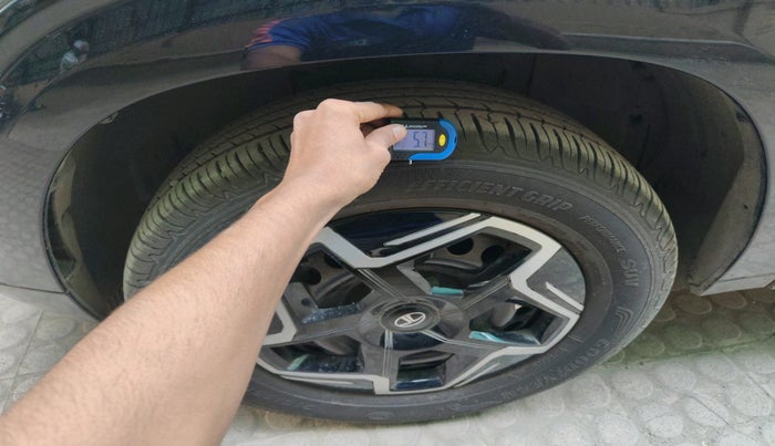 2025 Tata Curvv Pure Plus 1.2 Petrol 7DCA, Petrol, Automatic, 6,415 km, tyre