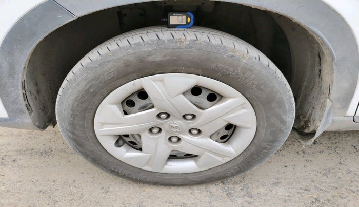 2019 Hyundai VENUE S 1.2, Petrol, Manual, 87,732 km, tyre