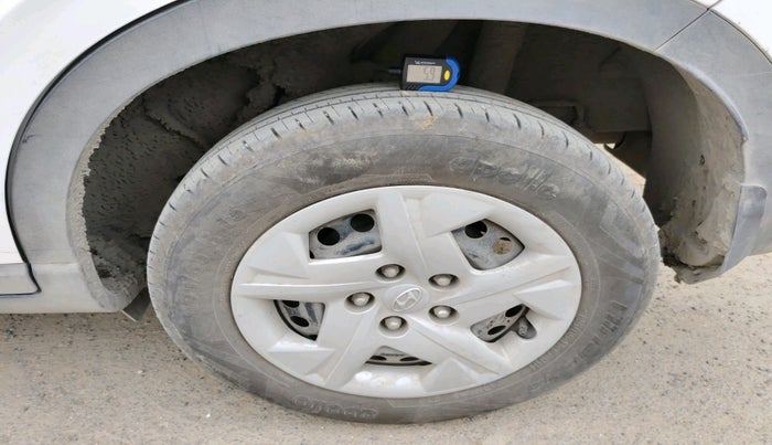 2019 Hyundai VENUE S 1.2, Petrol, Manual, 87,732 km, tyre