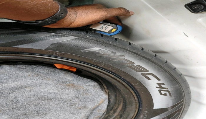 2019 Hyundai VENUE S 1.2, Petrol, Manual, 87,732 km, tyre