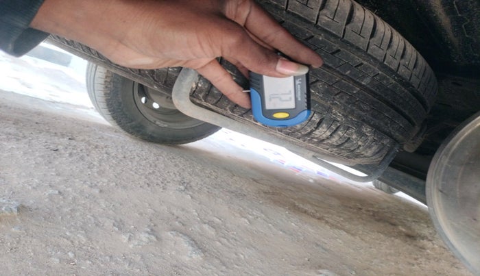 2023 Maruti Ertiga VXi (O), Petrol, Manual, 19,681 km, tyre